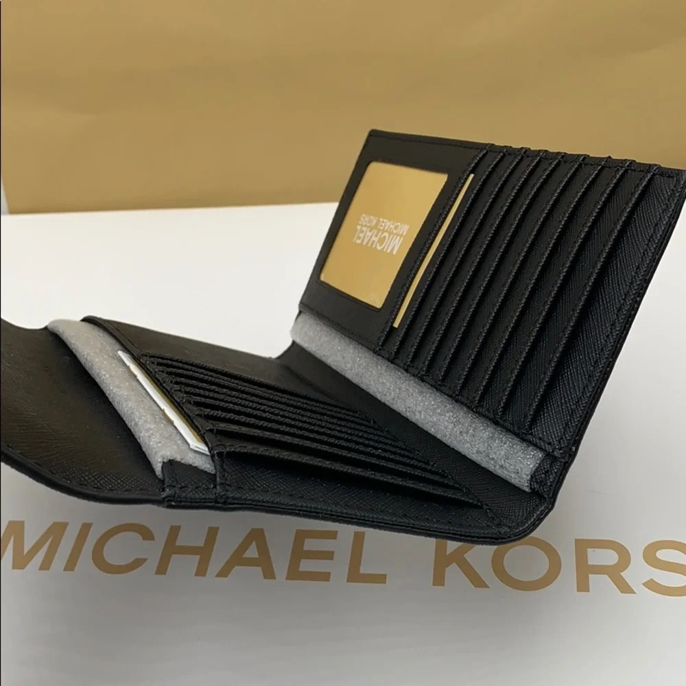 Michael Kors Jet Set Travel Lg Trifold Wallet - Picture 7 of 16